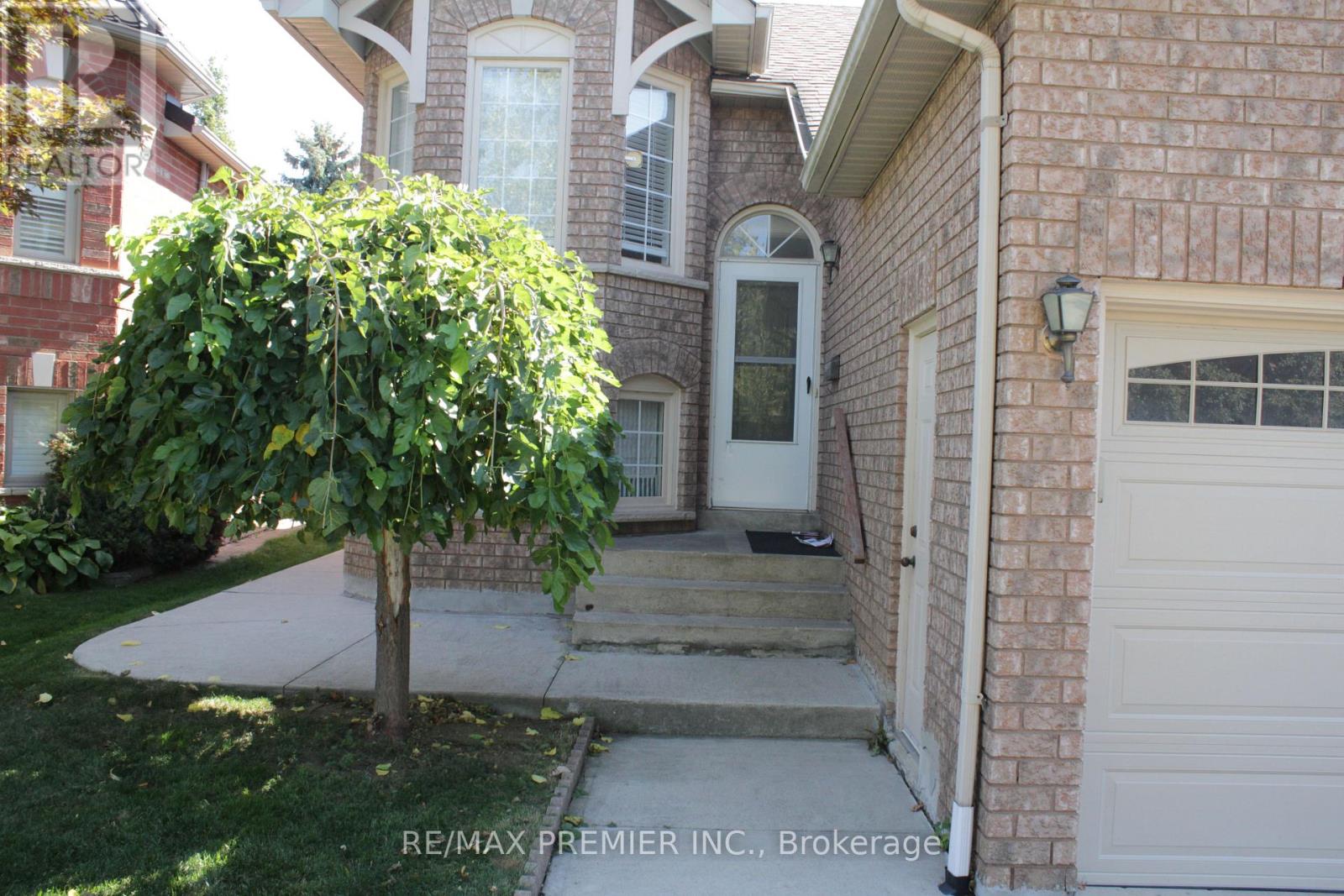 164 Royal Valley Drive, Caledon, Ontario  L7C 1B7 - Photo 6 - W12407846