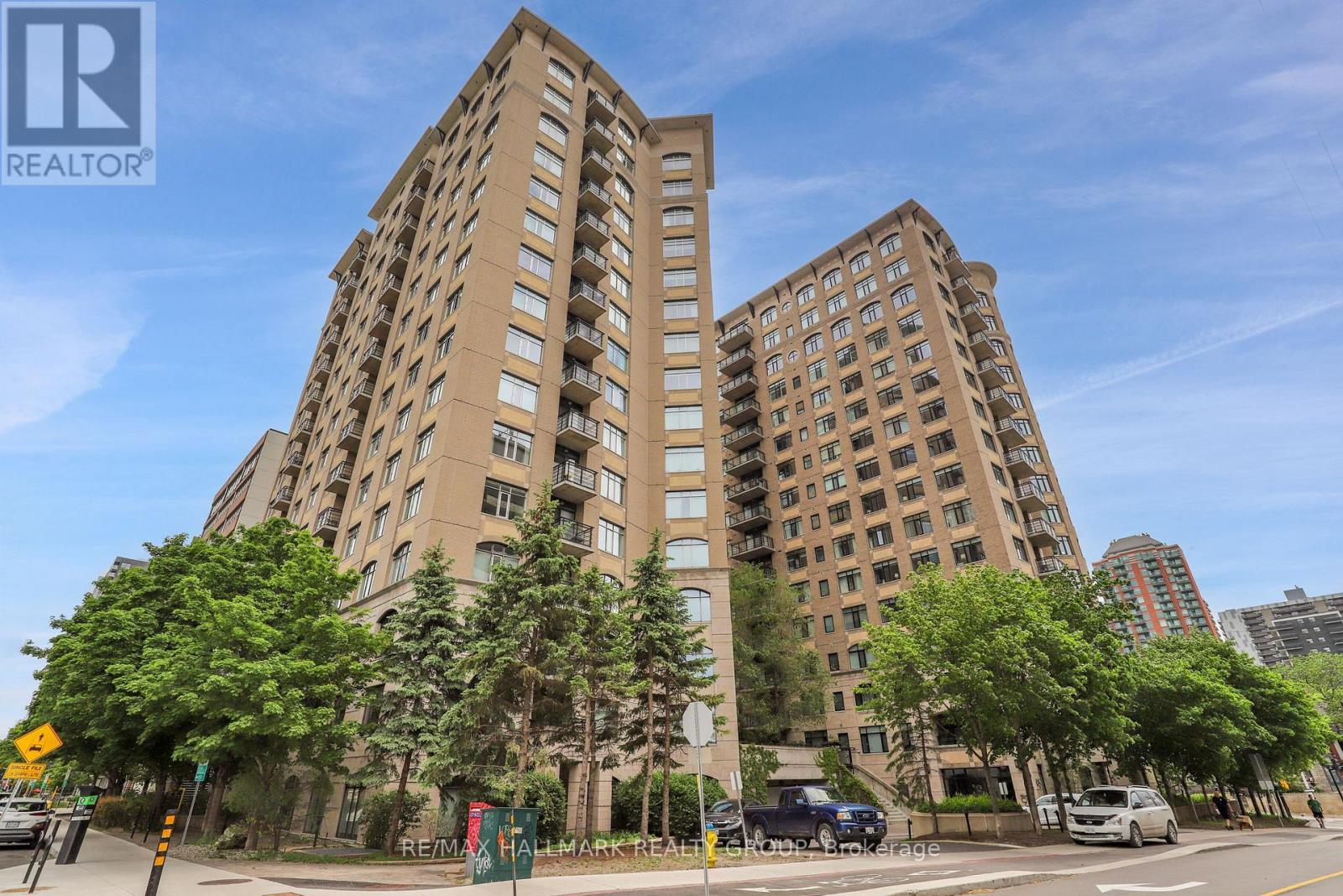 1003 - 85 Bronson Avenue, Ottawa, Ontario  K1R 6G7 - Photo 3 - X12407879