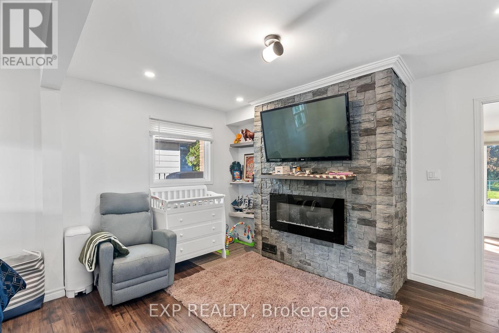9 Ann Street, Lambton Shores, Ontario  N0N 1J0 - Photo 19 - X12407911