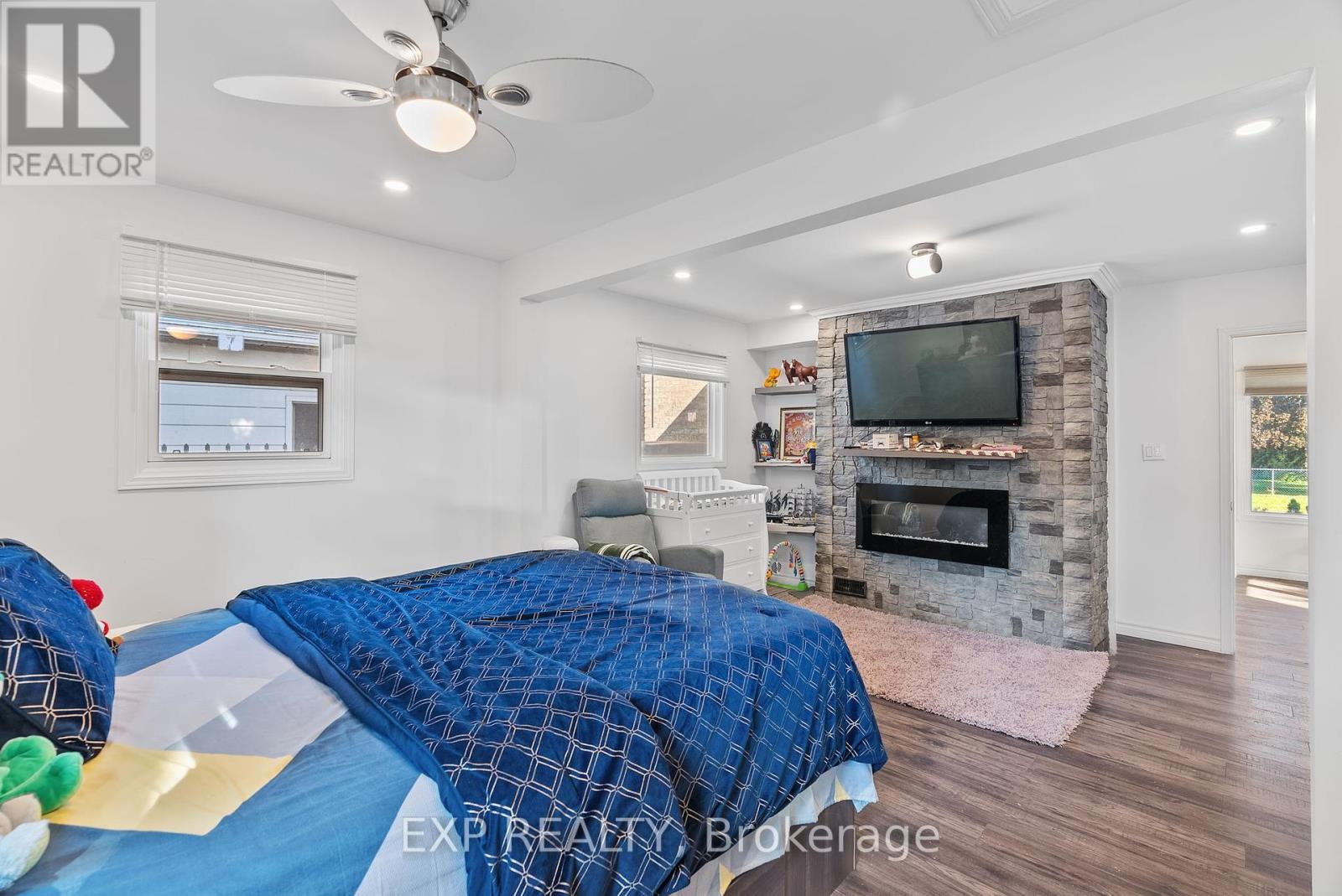 9 Ann Street, Lambton Shores, Ontario  N0N 1J0 - Photo 21 - X12407911