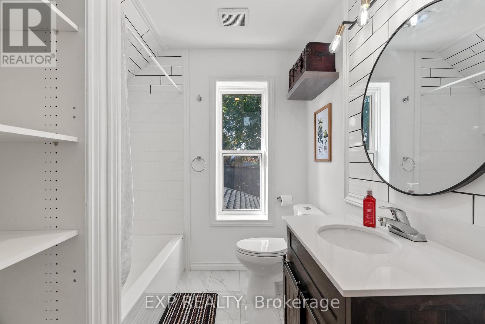 9 Ann Street, Lambton Shores, Ontario  N0N 1J0 - Photo 24 - X12407911