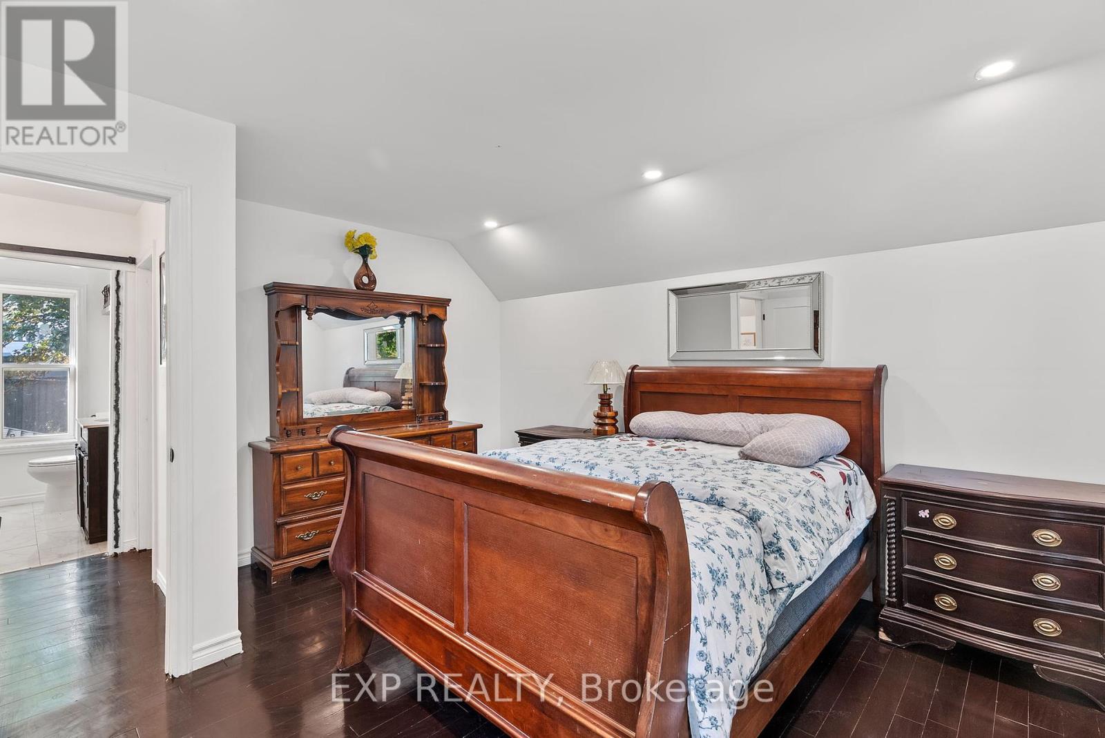 9 Ann Street, Lambton Shores, Ontario  N0N 1J0 - Photo 31 - X12407911