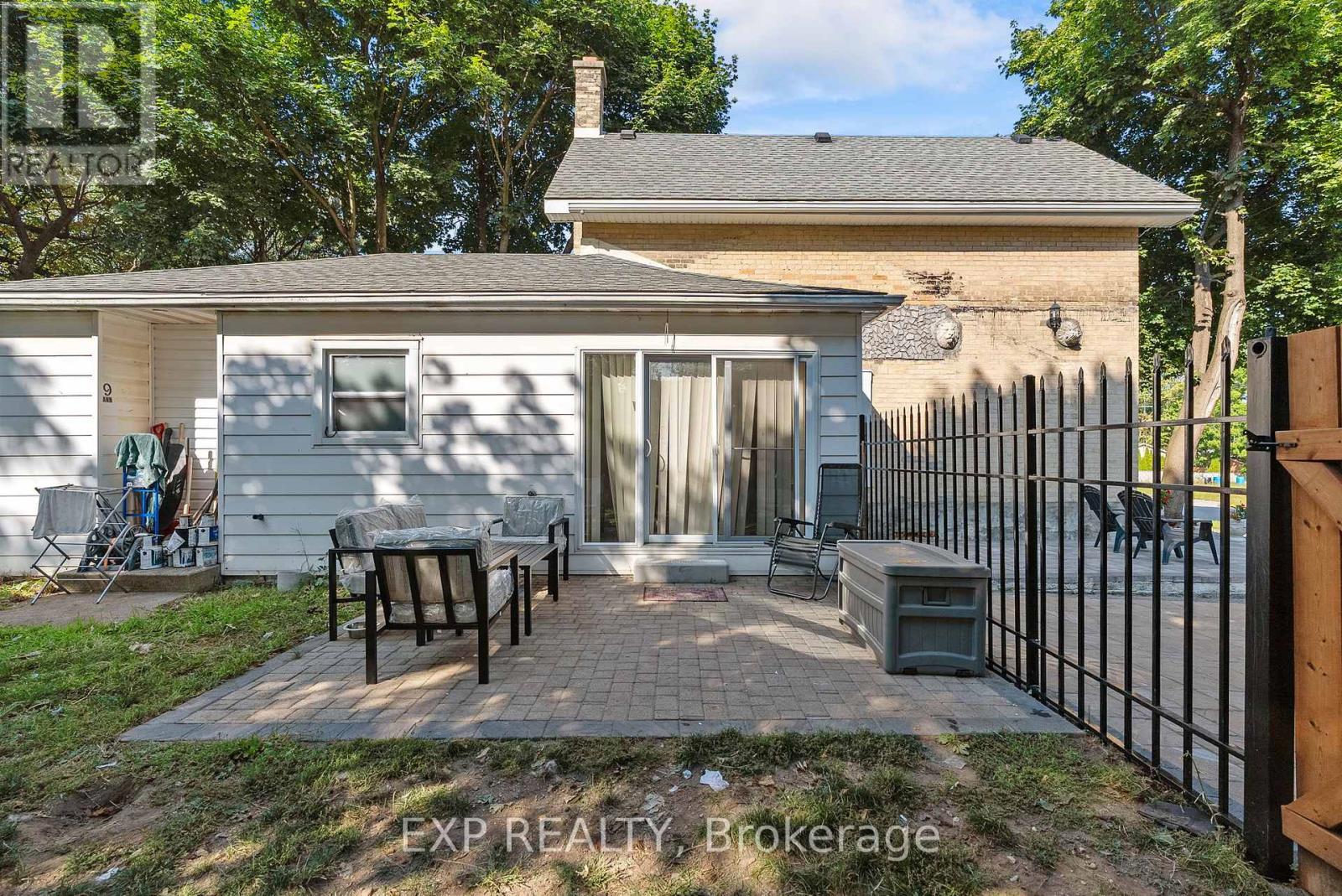 9 Ann Street, Lambton Shores, Ontario  N0N 1J0 - Photo 39 - X12407911