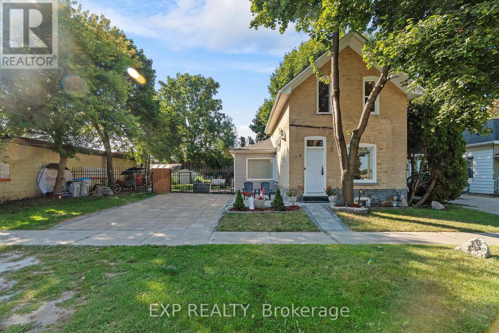 9 Ann Street, Lambton Shores, Ontario  N0N 1J0 - Photo 42 - X12407911