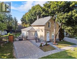 9 Ann Street, Lambton Shores (Forest), Ca