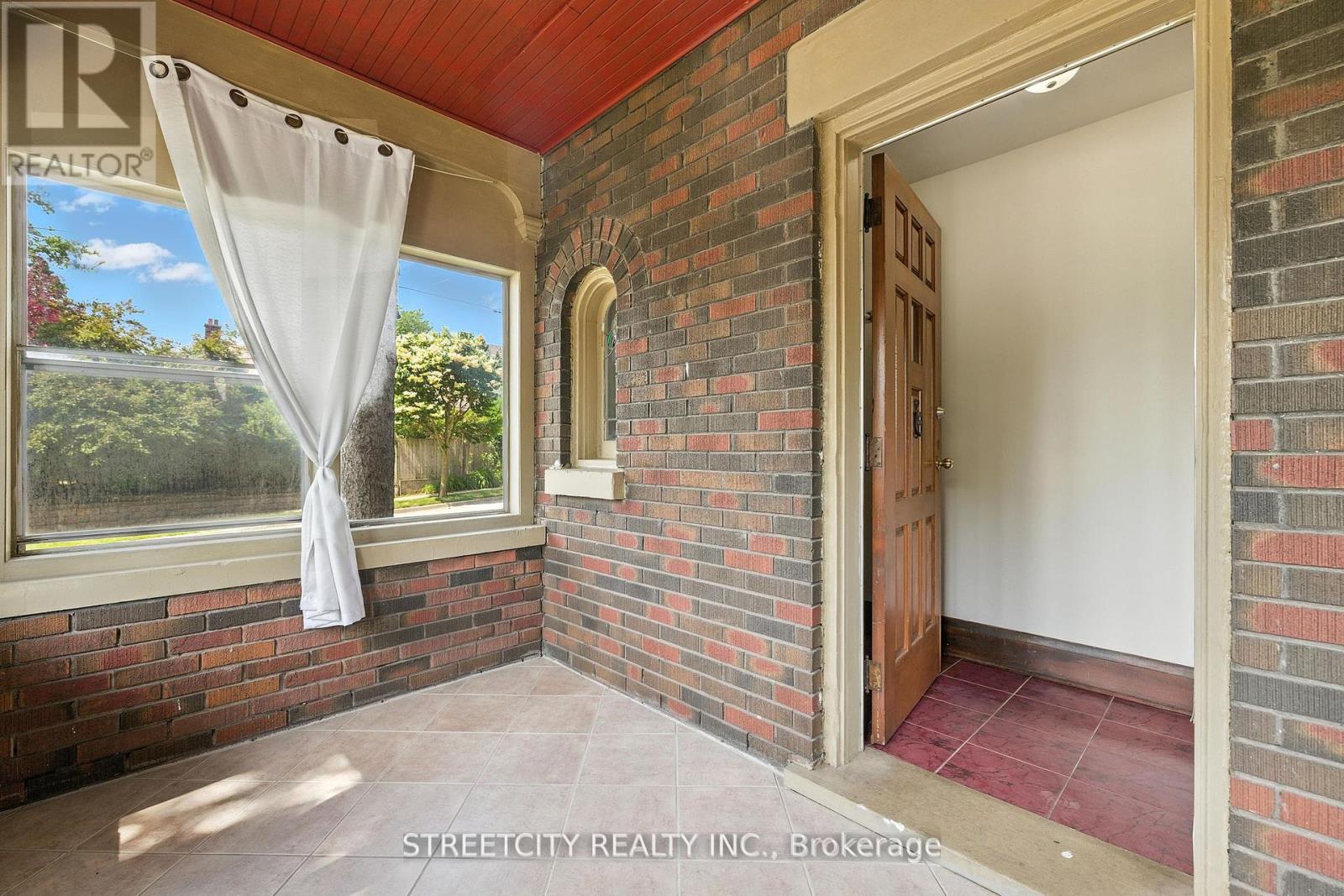 418 Ashland Avenue, London East, Ontario  N5W 4G3 - Photo 3 - X12407924