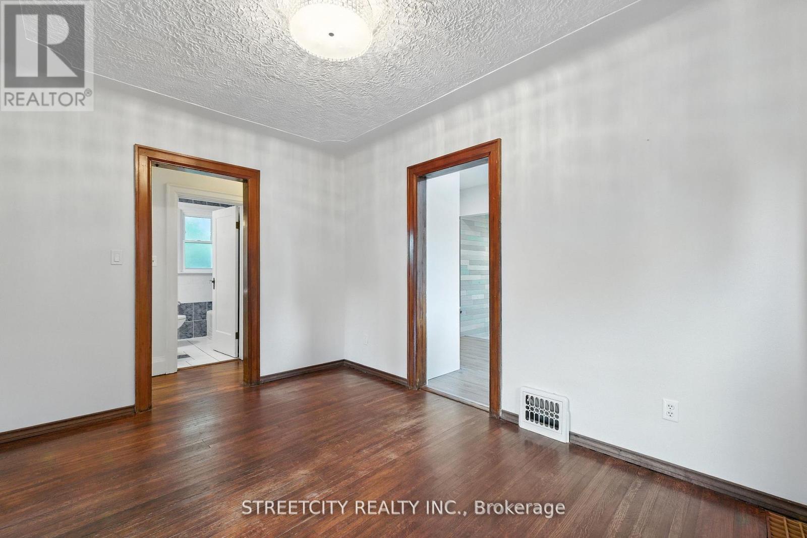 418 Ashland Avenue, London East, Ontario  N5W 4G3 - Photo 9 - X12407924