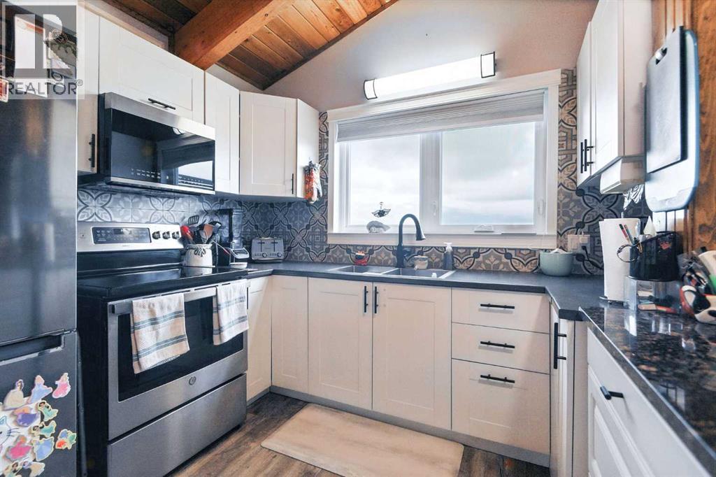 12, 26534 384 Township, Rural Red Deer County, Alberta  T4E 1A1 - Photo 42 - A2241730