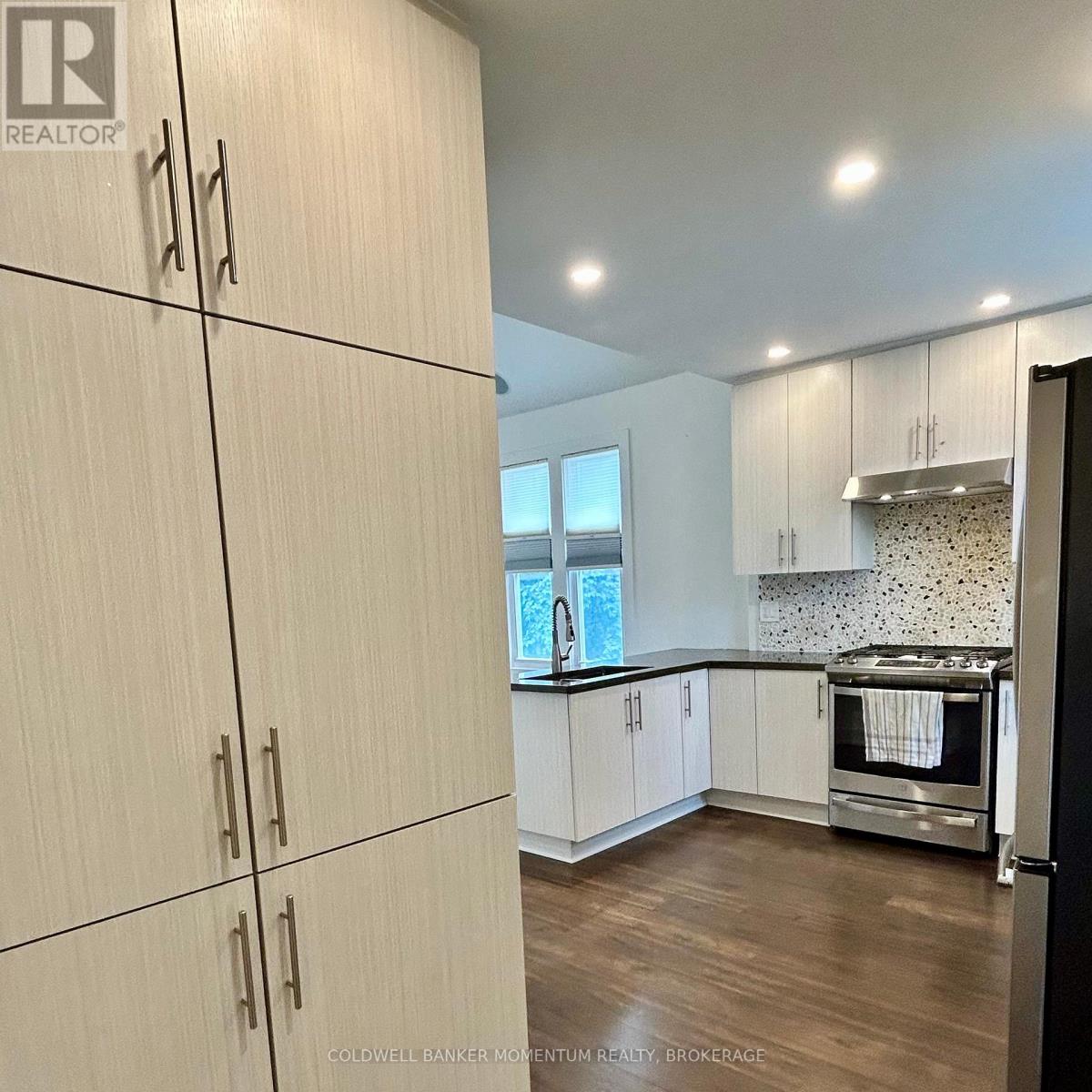11 Greenlaw Place, St. Catharines, Ontario  L2R 4S5 - Photo 11 - X12402986
