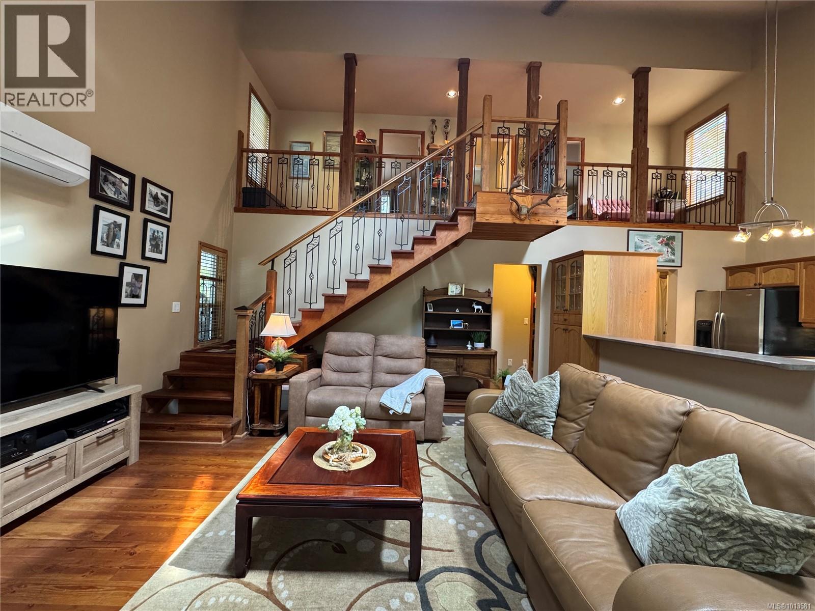 714 Charter Rd, Mayne Island, British Columbia