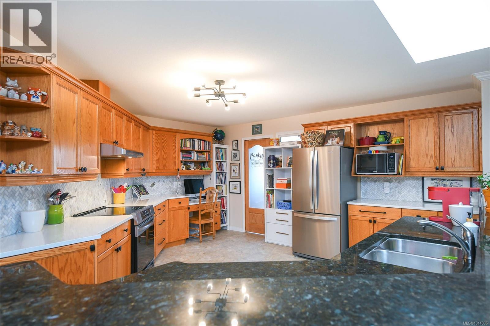 302 501 4th St, Courtenay, British Columbia  V9N 1H3 - Photo 13 - 1014036