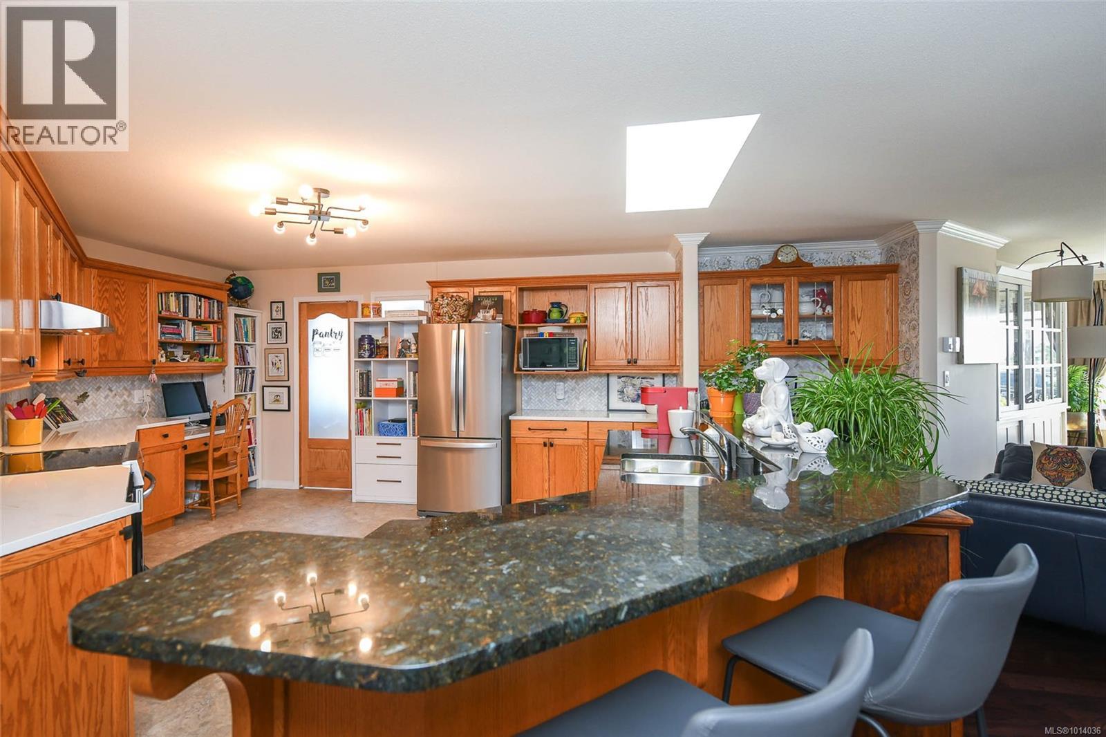 302 501 4th St, Courtenay, British Columbia  V9N 1H3 - Photo 12 - 1014036
