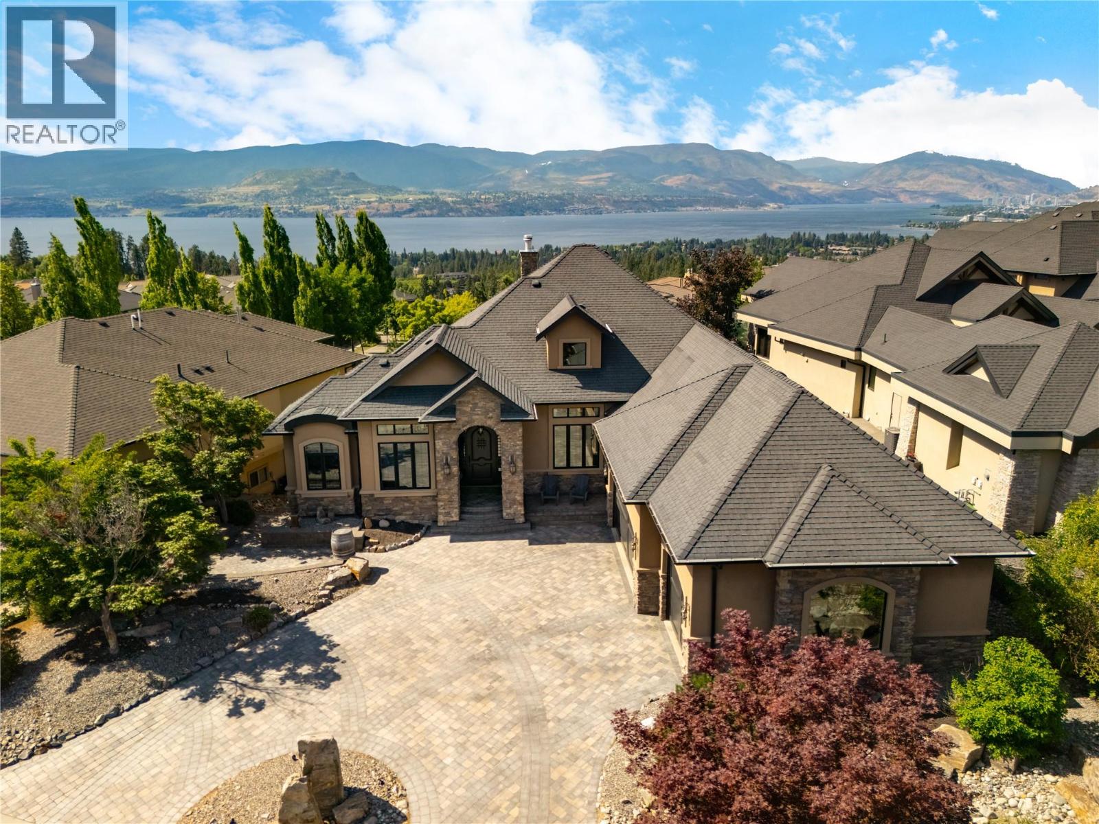 710 ARBOR VIEW Drive Kelowna Photo 3
