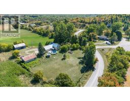 22 CARSON ROAD, Centre Hastings, Ontario