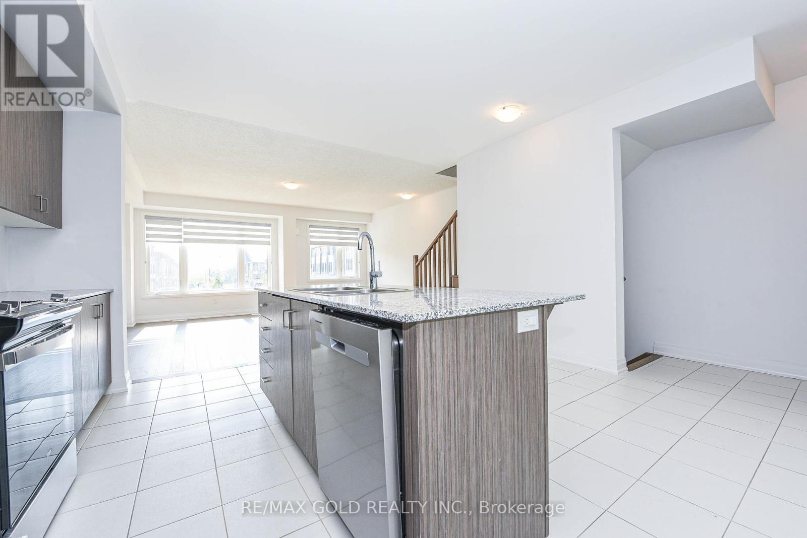 48 Windtree Way, Halton Hills (Georgetown), Ontario  L7G 0P6 - Photo 16 - W12407870