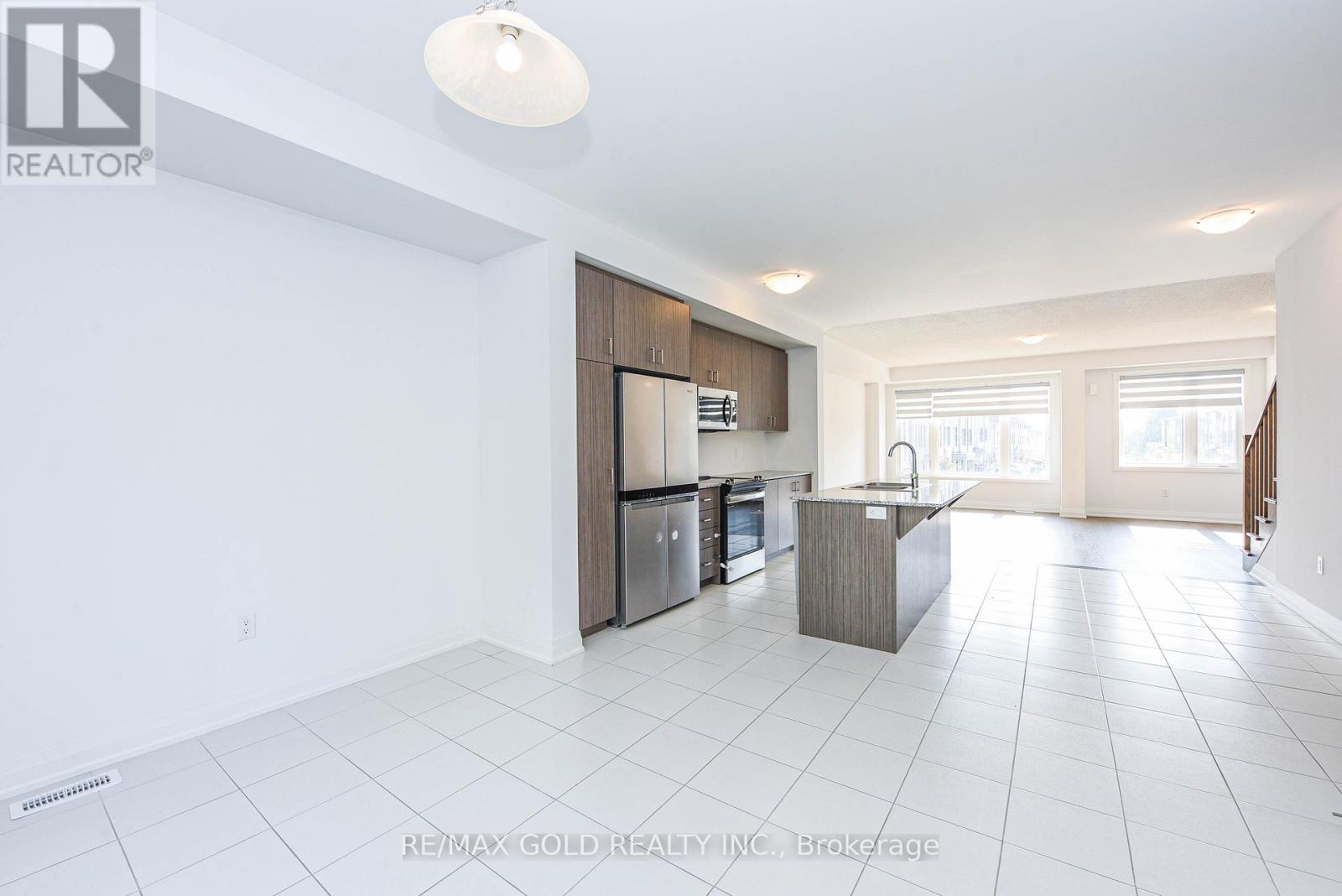 48 Windtree Way, Halton Hills (Georgetown), Ontario  L7G 0P6 - Photo 20 - W12407870