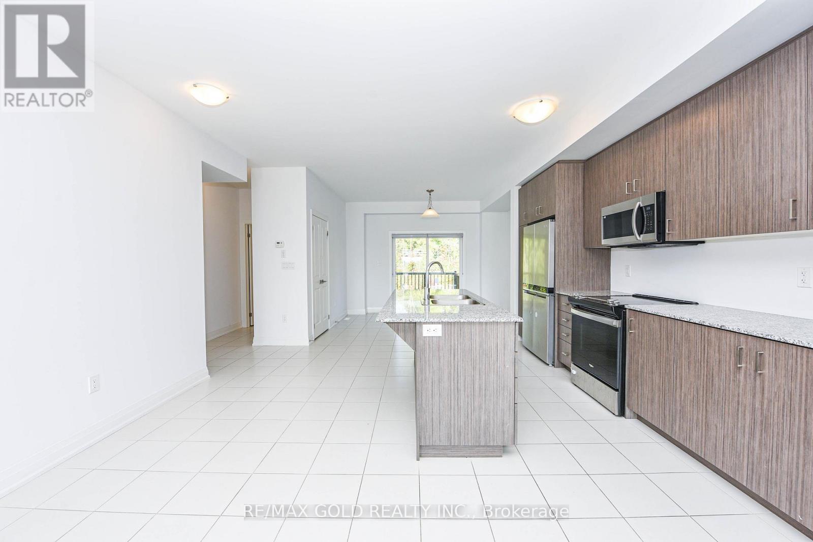 48 Windtree Way, Halton Hills (Georgetown), Ontario  L7G 0P6 - Photo 17 - W12407870