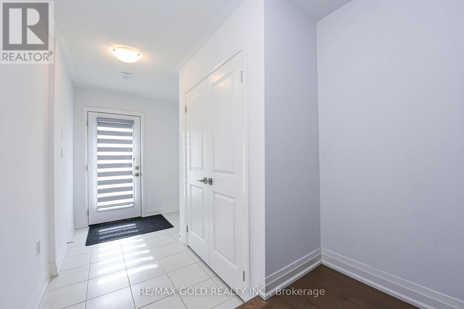 48 Windtree Way, Halton Hills (Georgetown), Ontario  L7G 0P6 - Photo 6 - W12407870