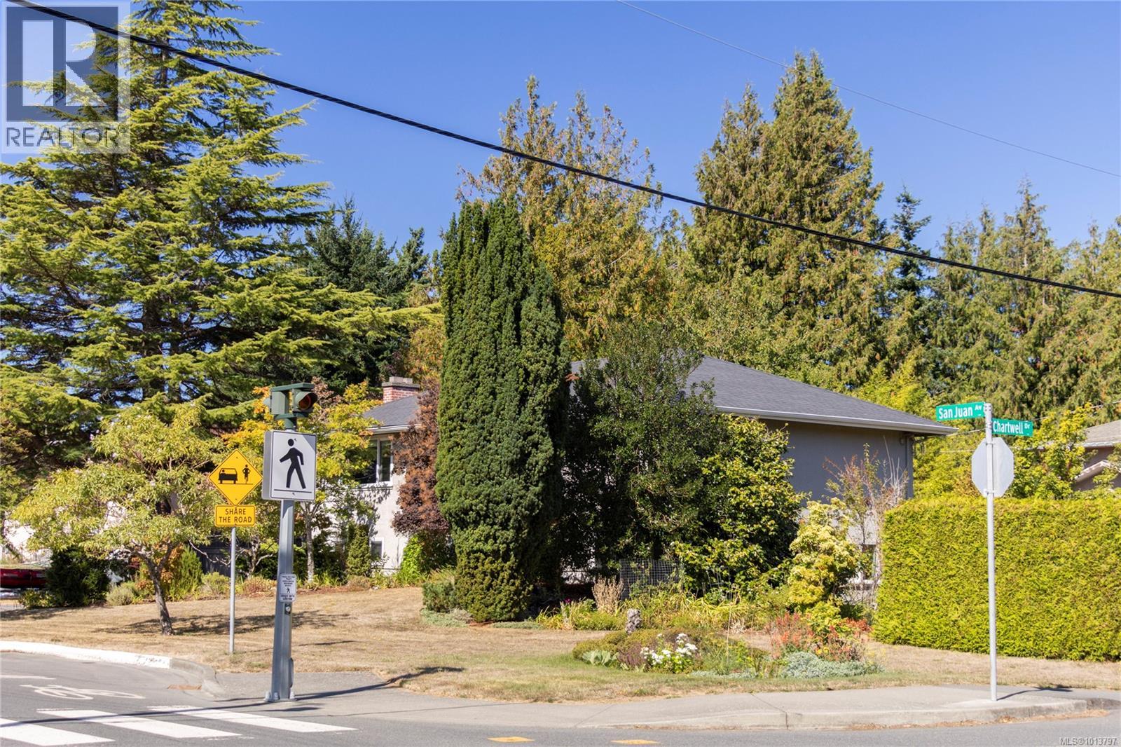 1846 San Juan Ave, Saanich, British Columbia  V8N 2H9 - Photo 46 - 1013797