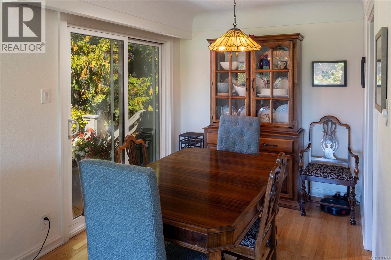 1846 San Juan Ave, Saanich, British Columbia  V8N 2H9 - Photo 5 - 1013797