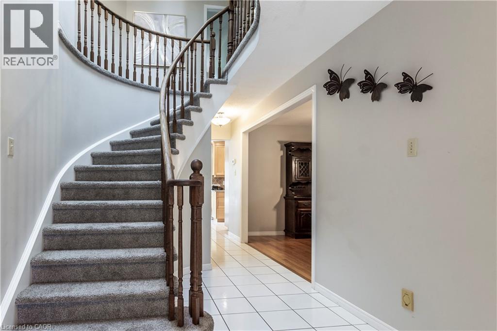 104 Valley Ridge Crescent, Waterloo, Ontario  N2T 1X2 - Photo 8 - 40767383