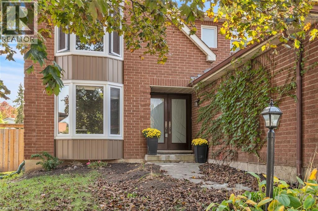 104 Valley Ridge Crescent, Waterloo, Ontario  N2T 1X2 - Photo 2 - 40767383