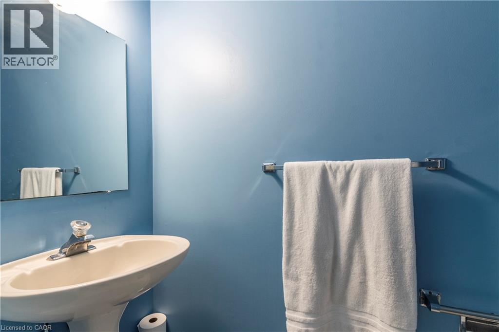 104 Valley Ridge Crescent, Waterloo, Ontario  N2T 1X2 - Photo 11 - 40767383