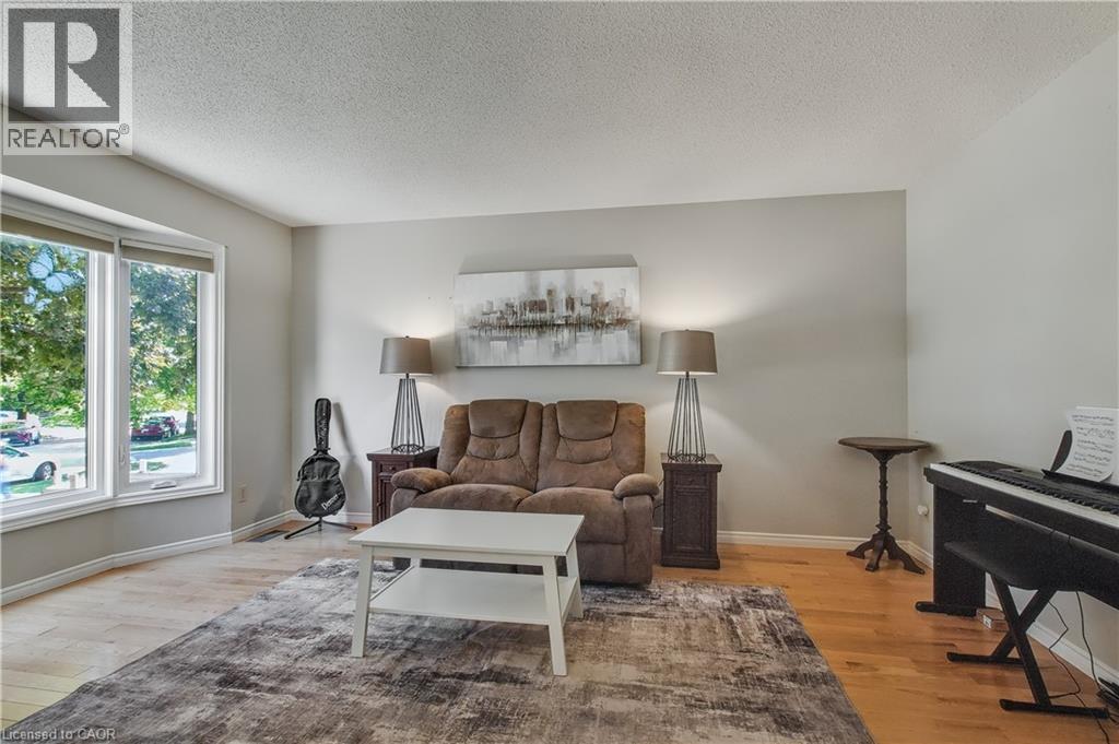 104 Valley Ridge Crescent, Waterloo, Ontario  N2T 1X2 - Photo 9 - 40767383