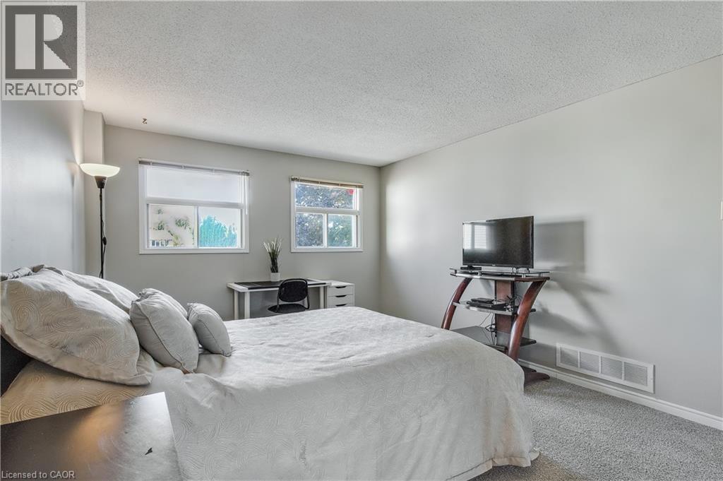 104 Valley Ridge Crescent, Waterloo, Ontario  N2T 1X2 - Photo 28 - 40767383