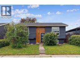 147 Falchurch Crescent NE Falconridge