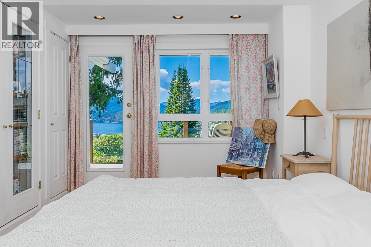 6245 Nelson Avenue, West Vancouver, British Columbia  V7W 2A2 - Photo 21 - R3048190