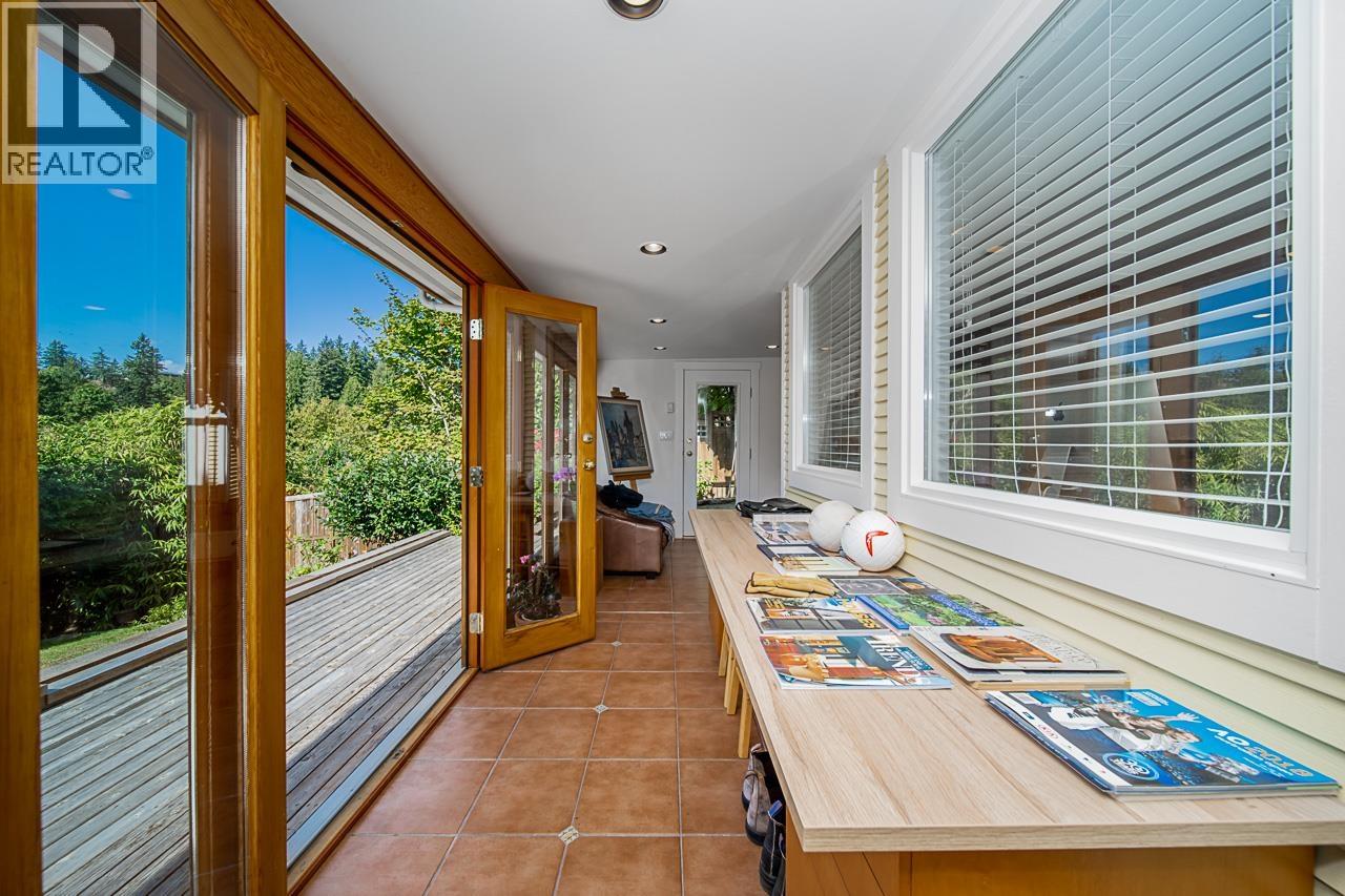 6245 Nelson Avenue, West Vancouver, British Columbia  V7W 2A2 - Photo 30 - R3048190
