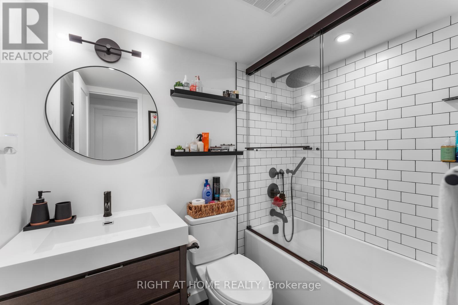 817 - 40 Homewood Avenue, Toronto, Ontario  M4Y 2K2 - Photo 21 - C12407905