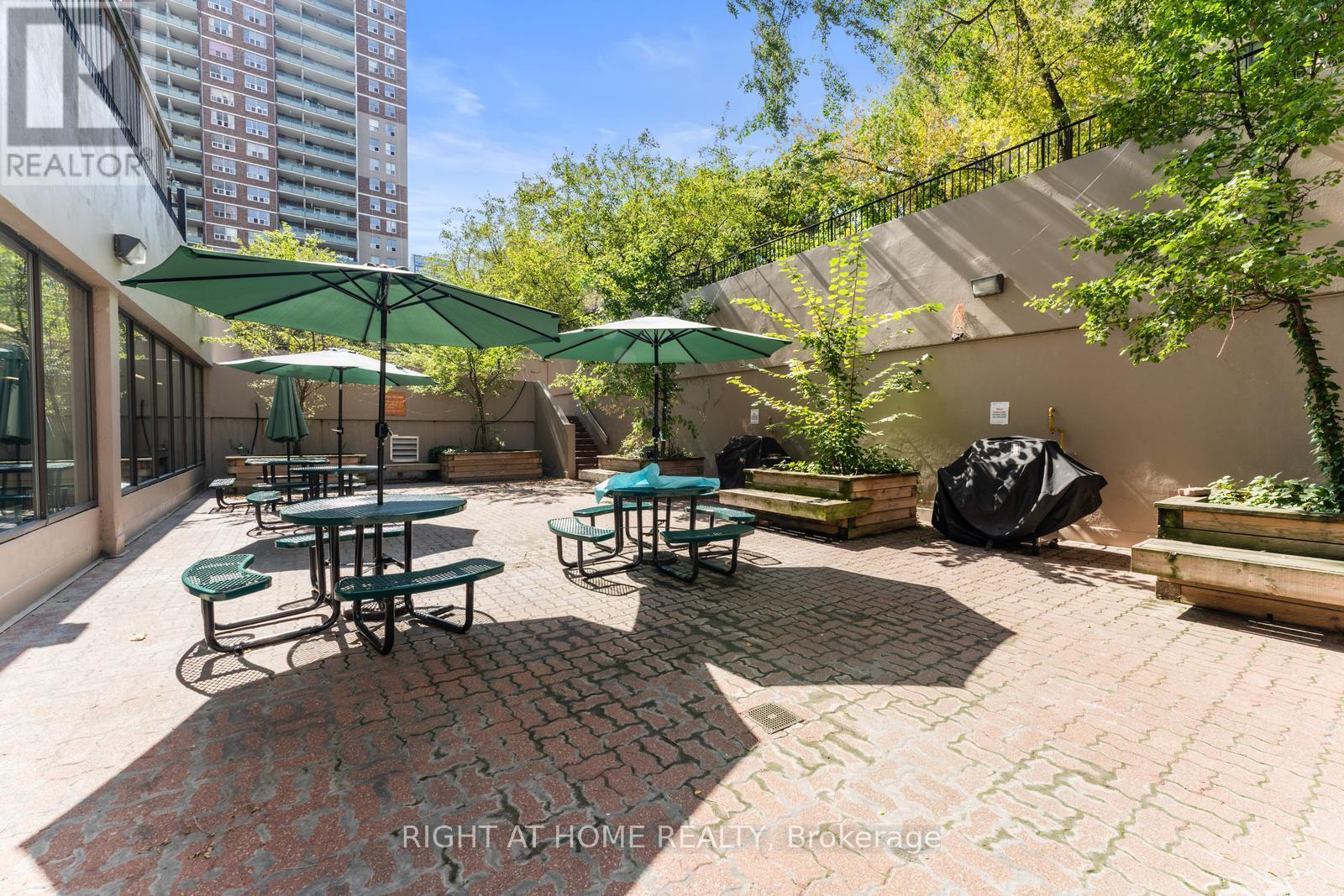 817 - 40 Homewood Avenue, Toronto, Ontario  M4Y 2K2 - Photo 33 - C12407905