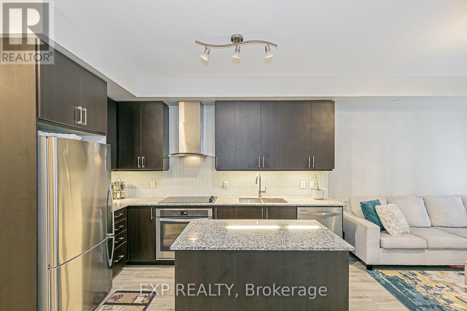 1005 - 9608 Yonge Street, Richmond Hill (North Richvale), Ontario  L4C 1V6 - Photo 15 - N12407909