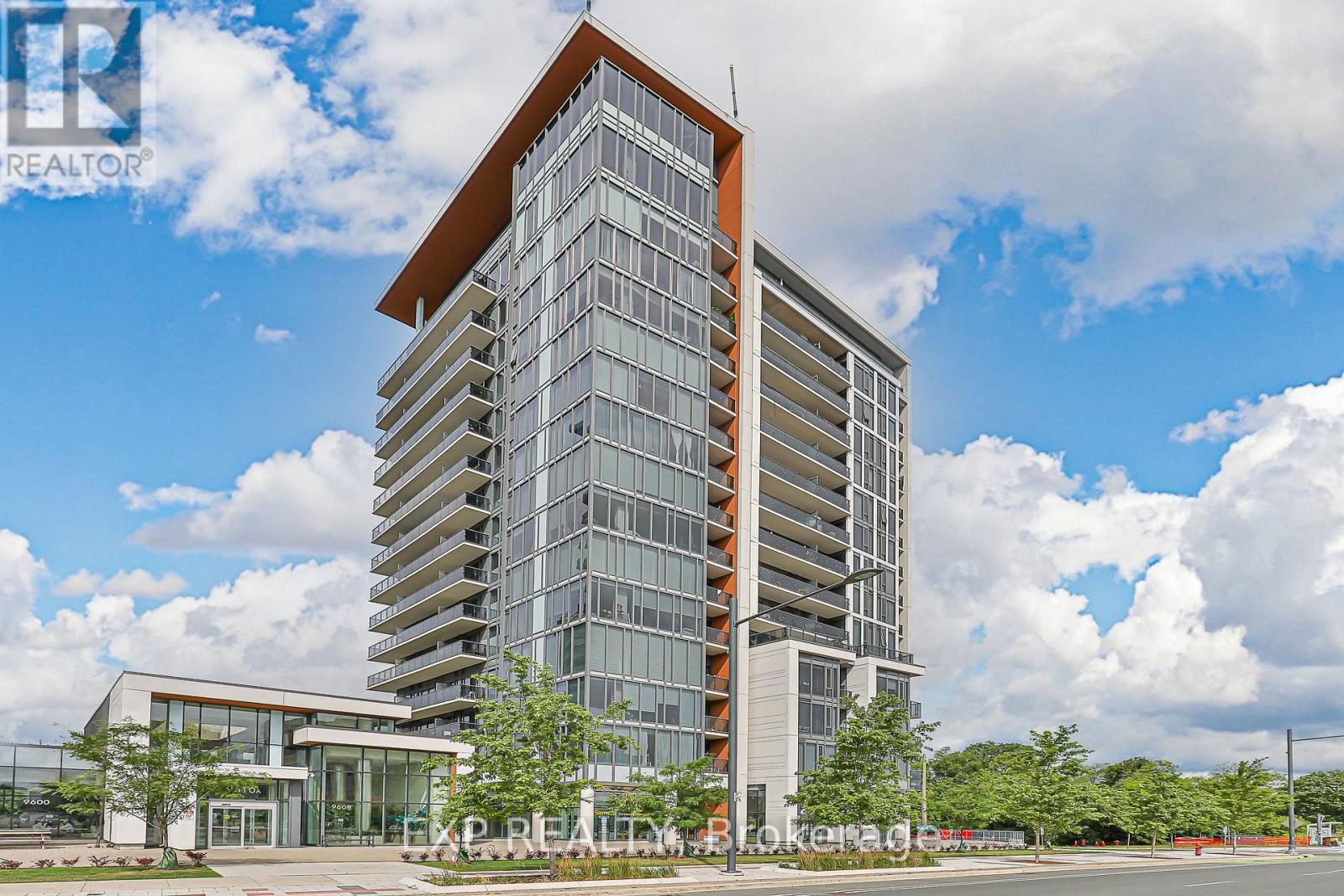 1005 - 9608 Yonge Street, Richmond Hill (North Richvale), Ontario  L4C 1V6 - Photo 3 - N12407909