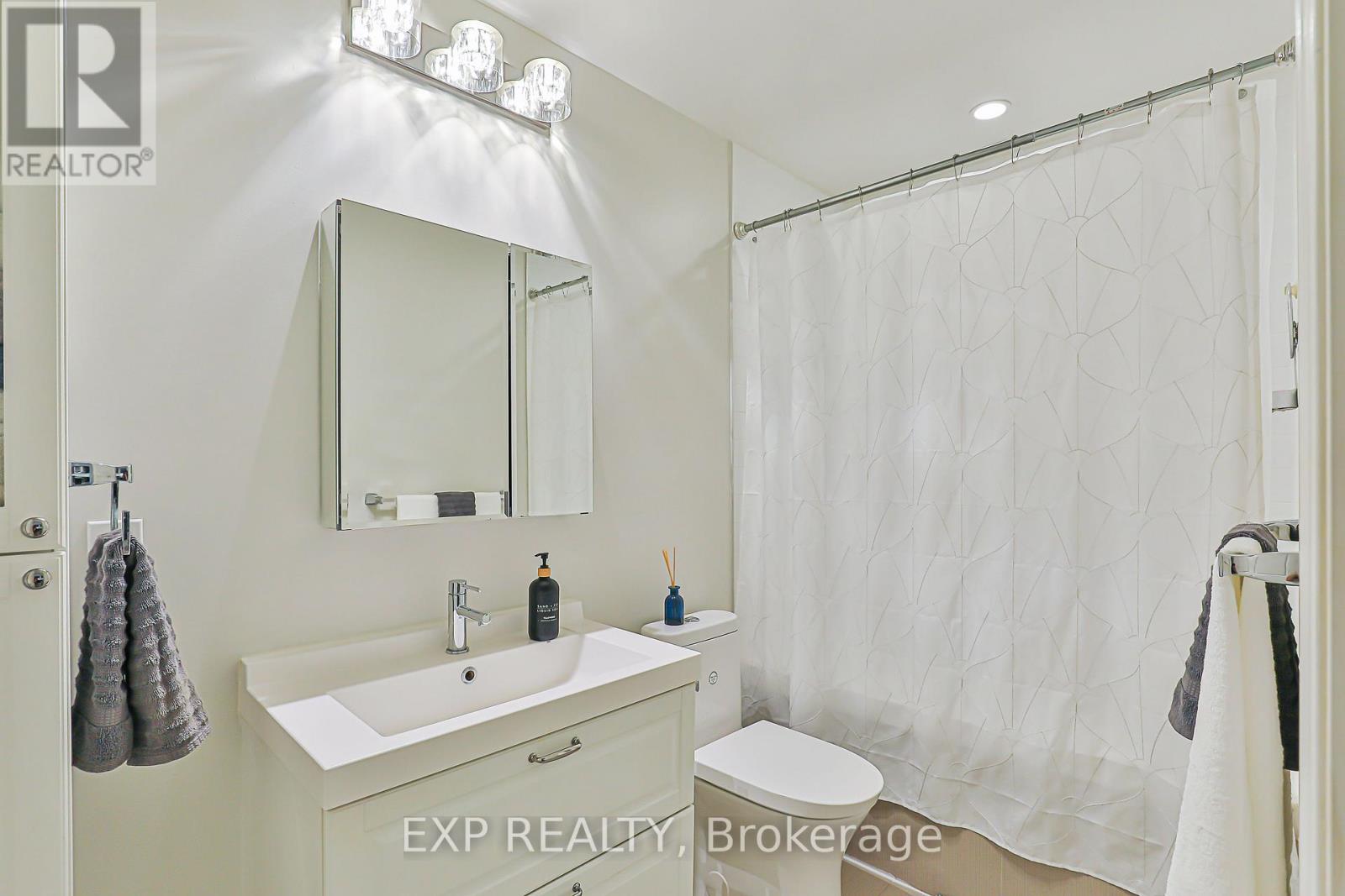 1005 - 9608 Yonge Street, Richmond Hill (North Richvale), Ontario  L4C 1V6 - Photo 33 - N12407909
