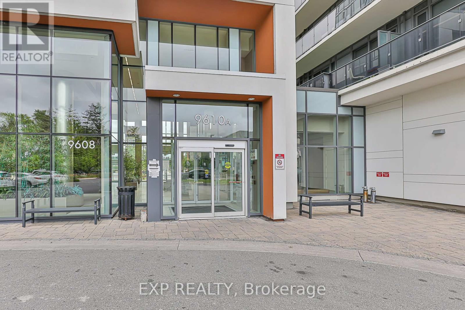 1005 - 9608 Yonge Street, Richmond Hill (North Richvale), Ontario  L4C 1V6 - Photo 4 - N12407909