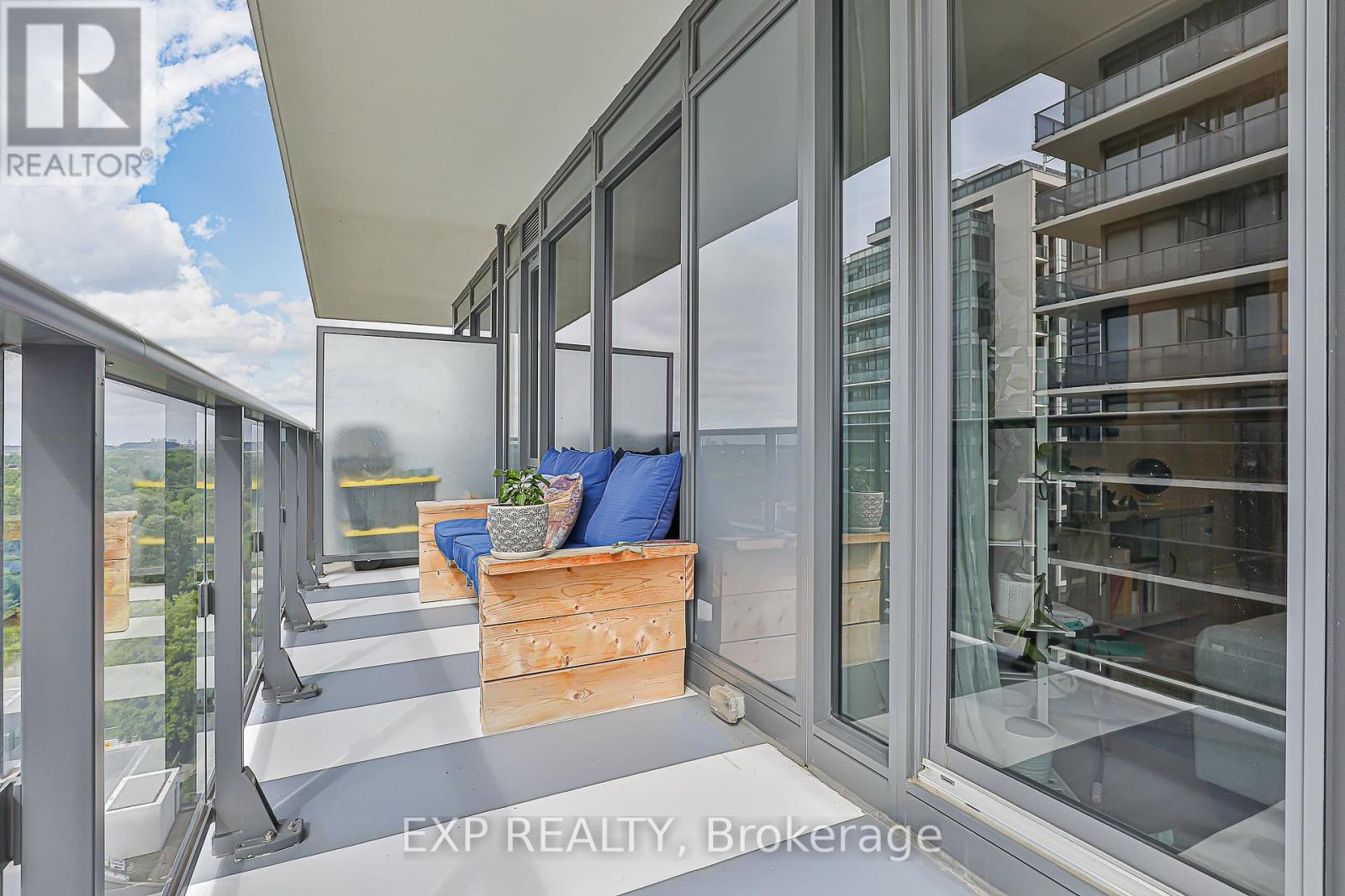 1005 - 9608 Yonge Street, Richmond Hill (North Richvale), Ontario  L4C 1V6 - Photo 42 - N12407909