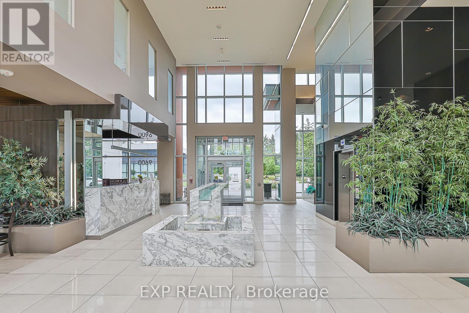 1005 - 9608 Yonge Street, Richmond Hill (North Richvale), Ontario  L4C 1V6 - Photo 6 - N12407909