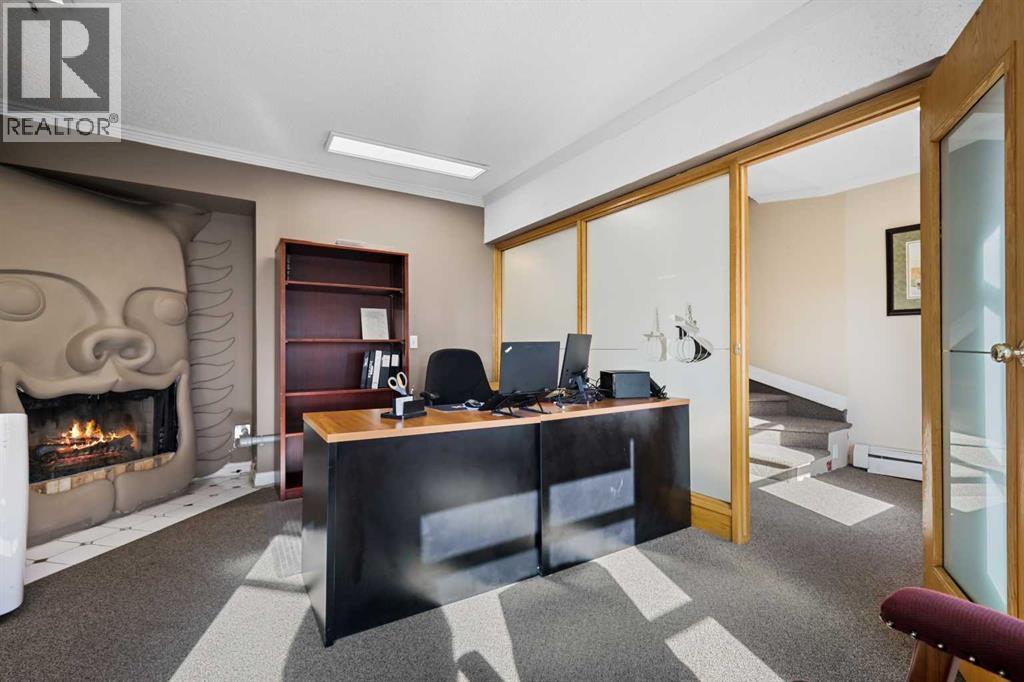 Property at 1411 2 Street SW image 3