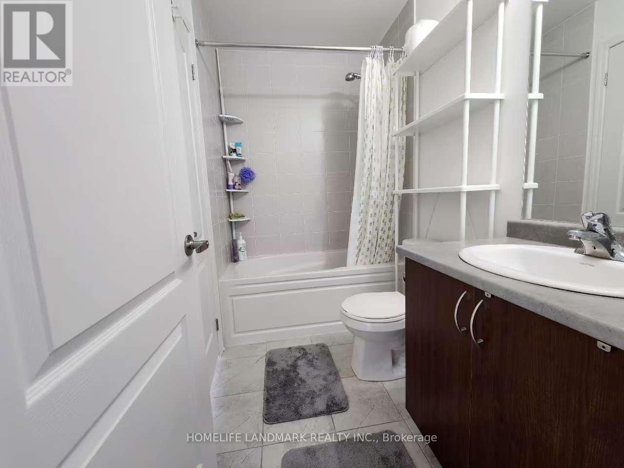 49 Shelburne Avenue, Wasaga Beach, Ontario  L9Z 0J4 - Photo 11 - S12407889