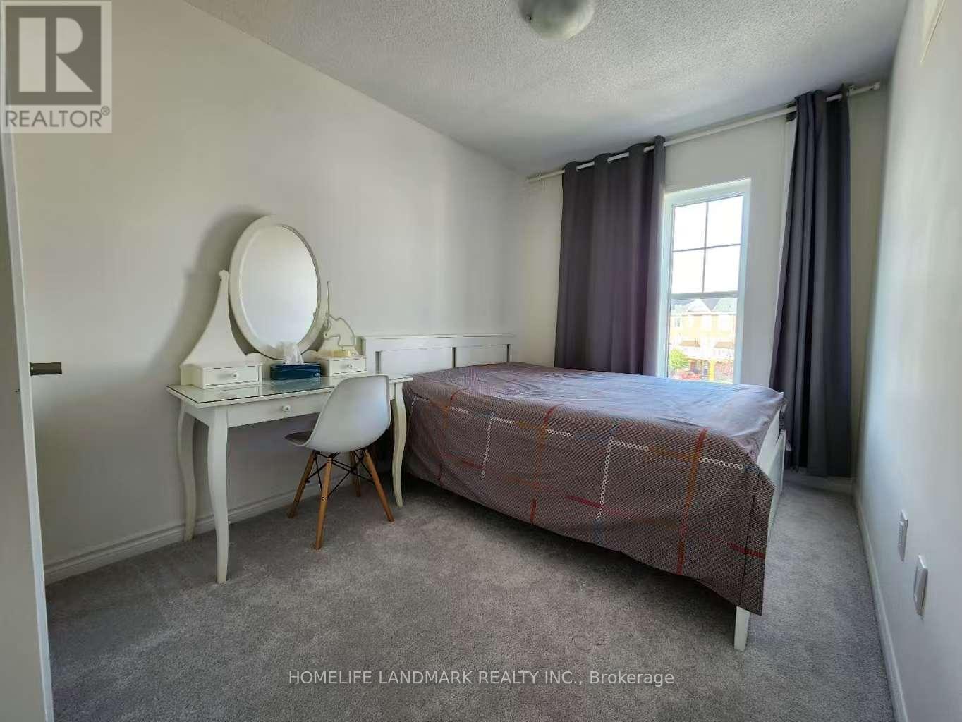 49 Shelburne Avenue, Wasaga Beach, Ontario  L9Z 0J4 - Photo 12 - S12407889