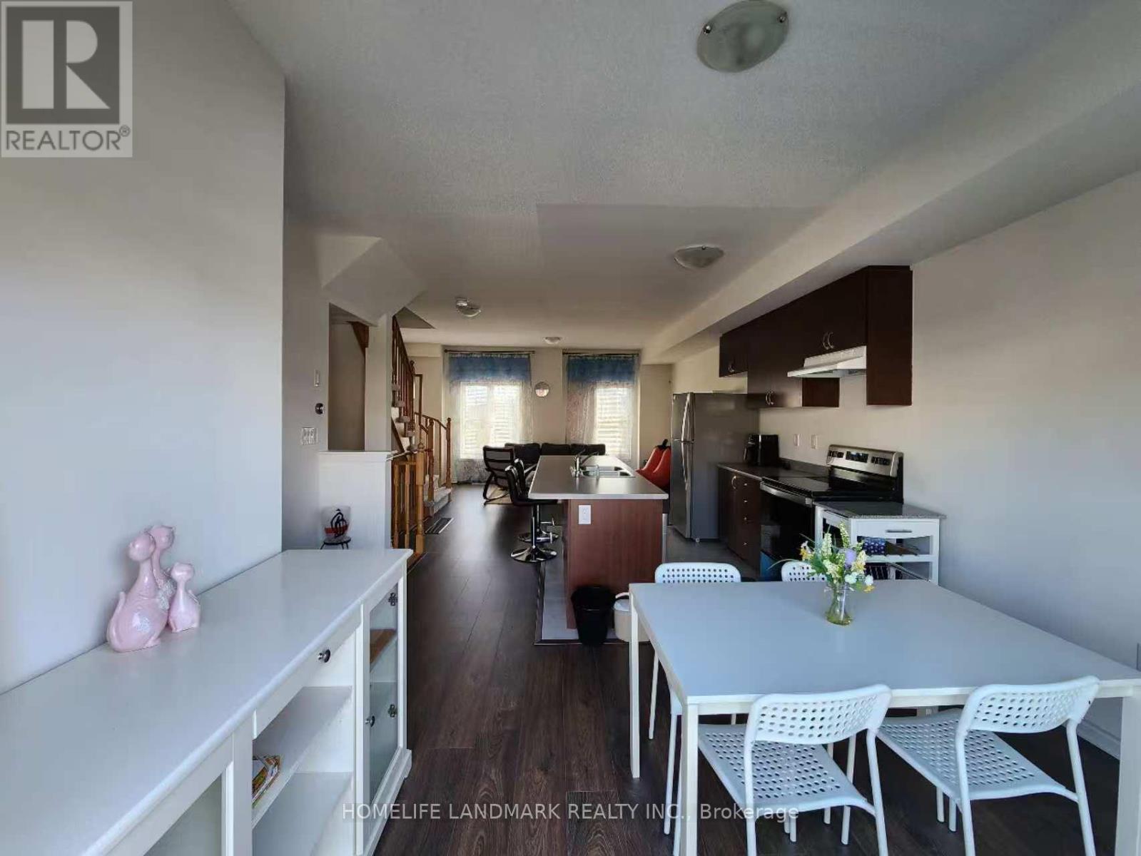 49 Shelburne Avenue, Wasaga Beach, Ontario  L9Z 0J4 - Photo 7 - S12407889