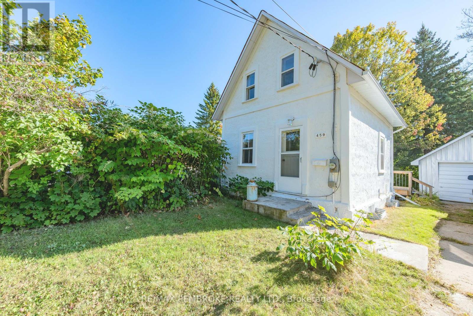 459 Draper Street, Pembroke, Ontario  K8A 4X3 - Photo 2 - X12407950