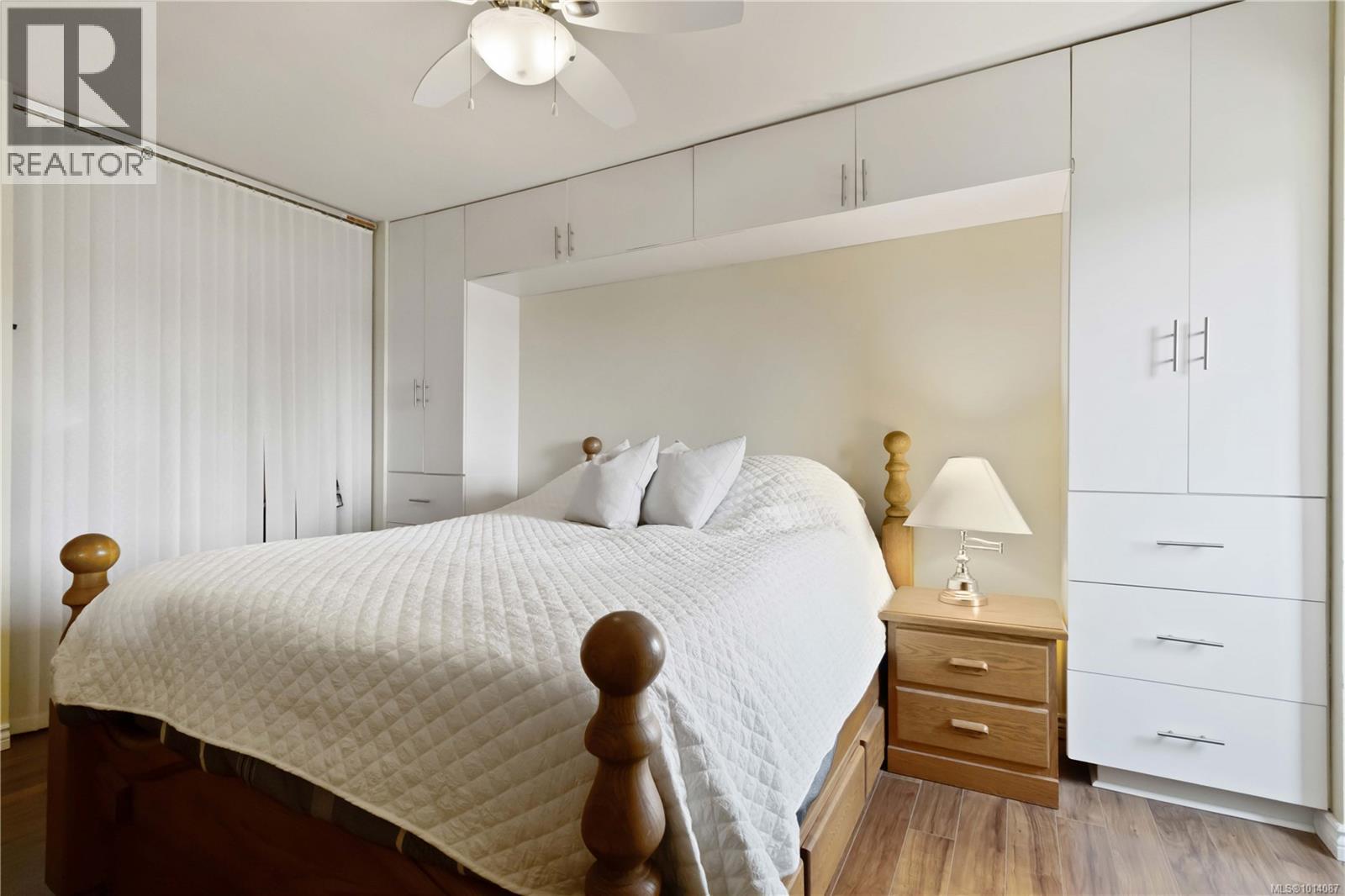 304 1680 Poplar Ave, Saanich, British Columbia  V8P 4K7 - Photo 10 - 1014087