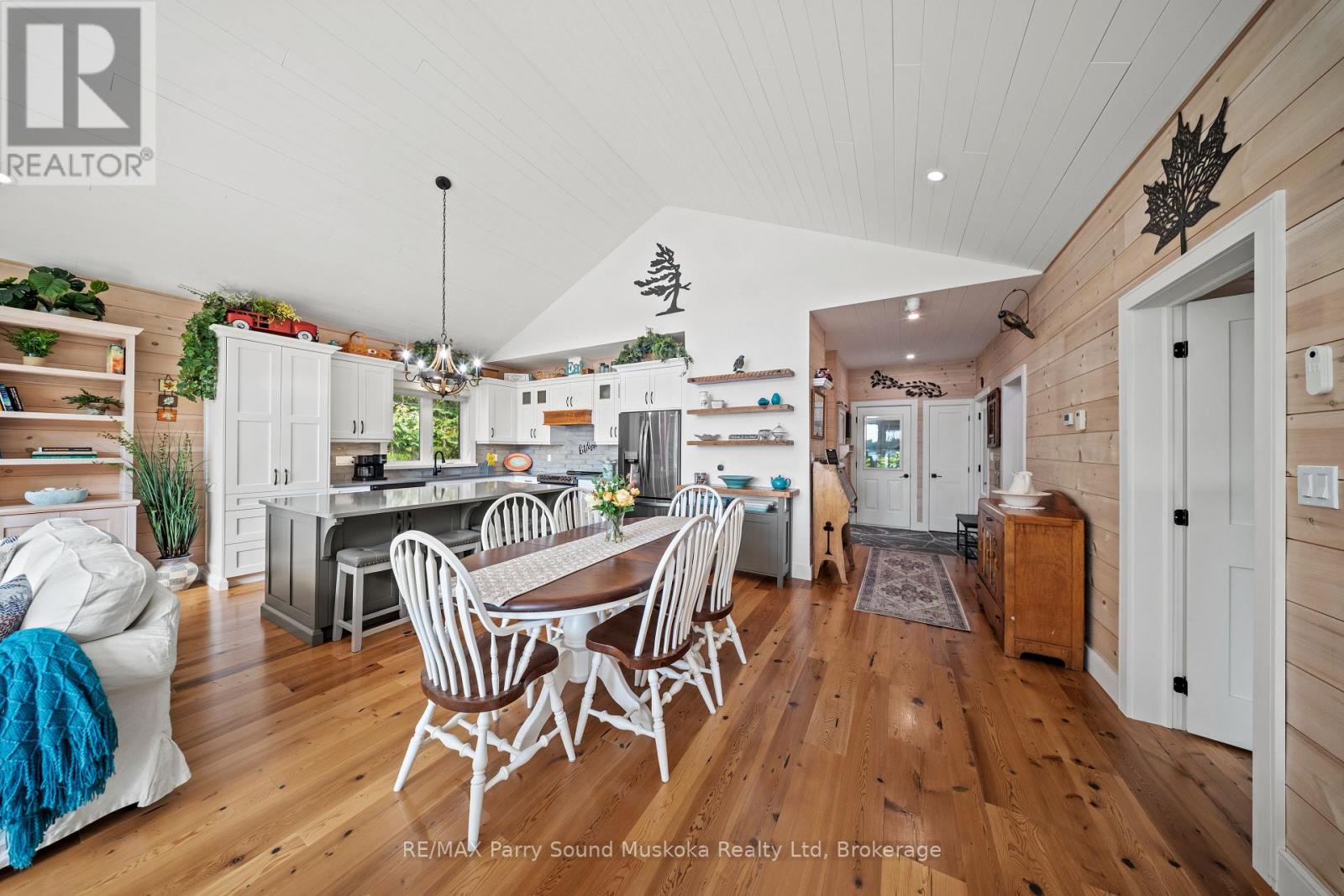 40 & 41 Sunset Cove Road, Seguin, Ontario  P2A 0B6 - Photo 14 - X12407952