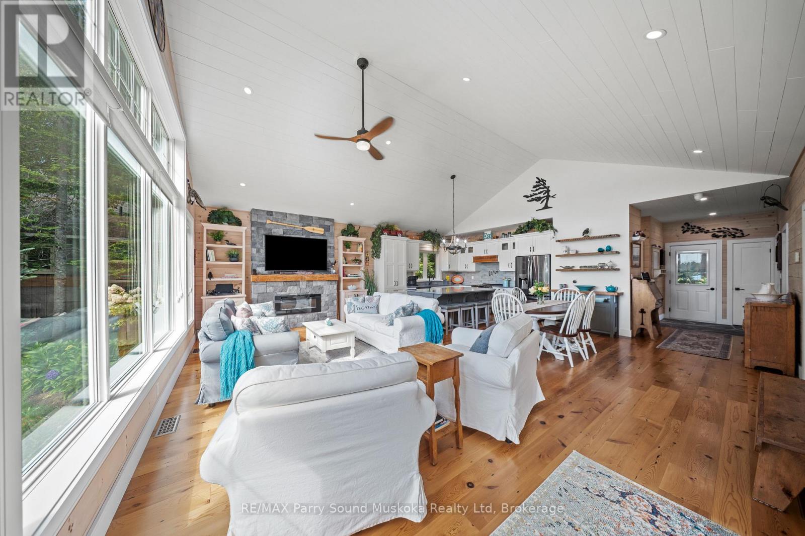 40 & 41 Sunset Cove Road, Seguin, Ontario  P2A 0B6 - Photo 15 - X12407952