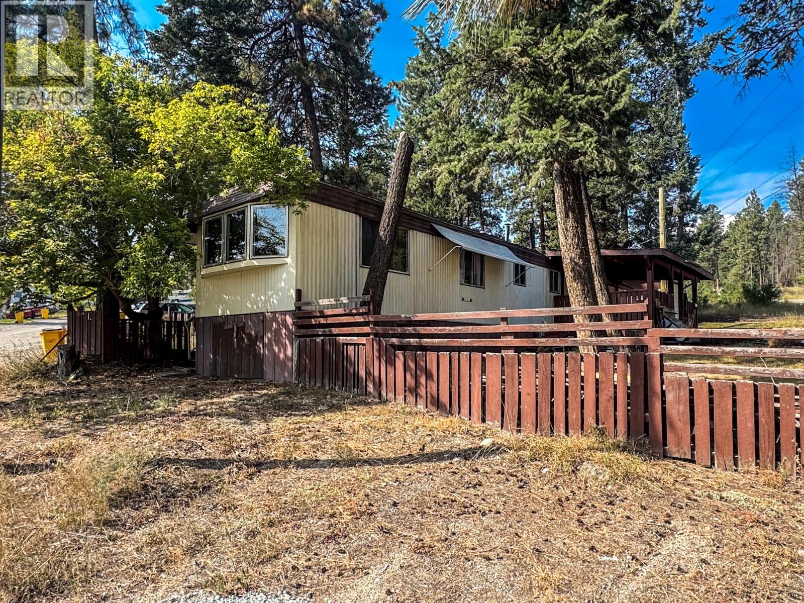 700 Patterson Street W Unit# 32, Cranbrook, British Columbia  V1C 4H3 - Photo 1 - 10360508