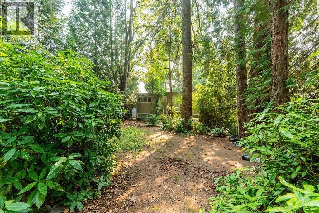 643 Plymouth Drive, North Vancouver, British Columbia  V7H 2H5 - Photo 10 - R3048754